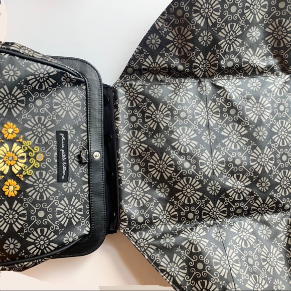 Petunia Picklebottom Clutch - Picture 10 of 10